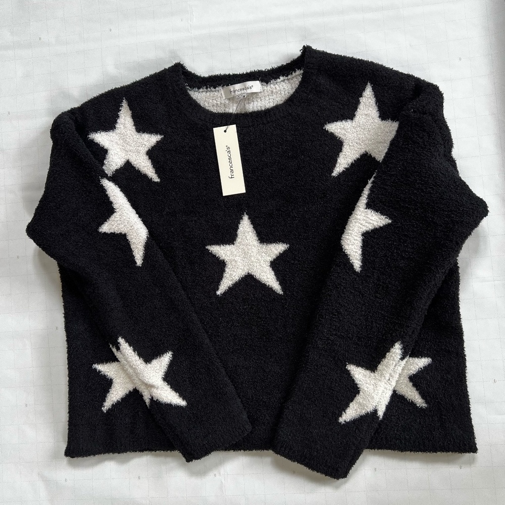 Francesca’s Black & White Star Print Fuzzy Sweater – Size XS